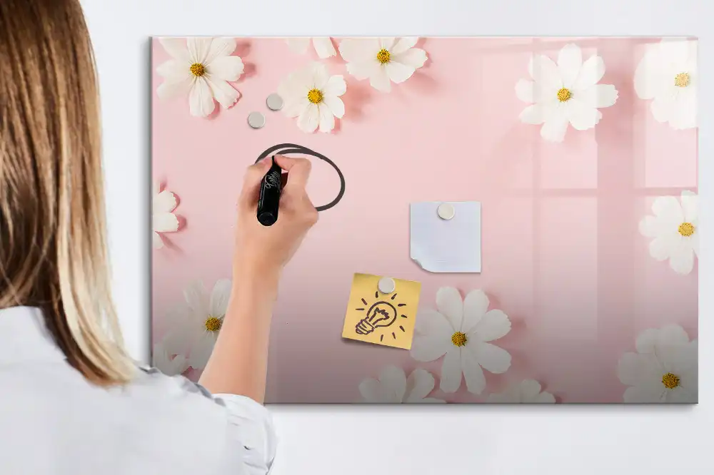 Tablă magnetică cu marker și model margarete