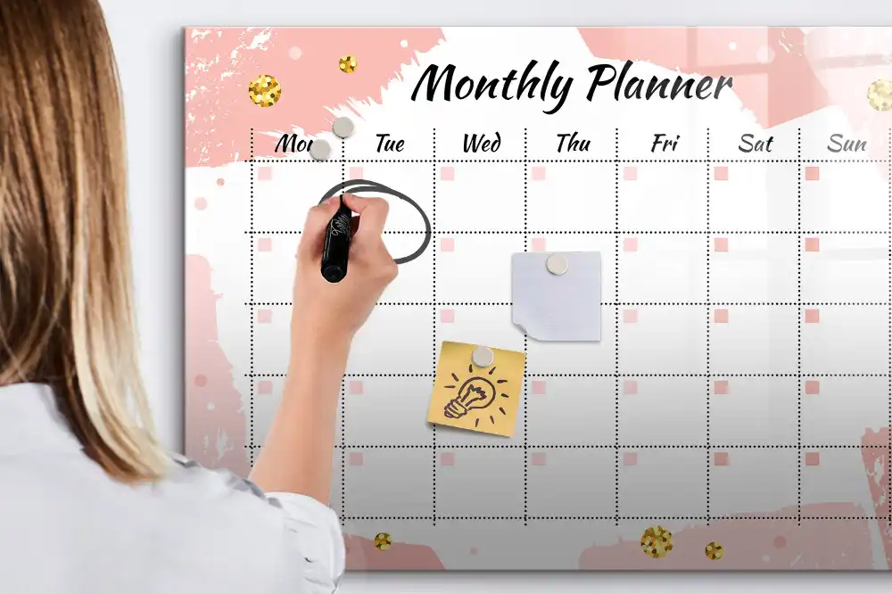 Tablă magnetică de scris tip calendar lunar