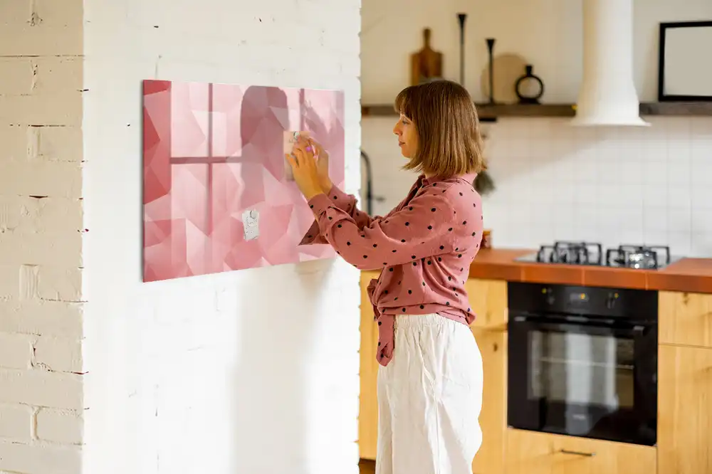 Tablă magnetică cu figuri geometrice triunghiulare
