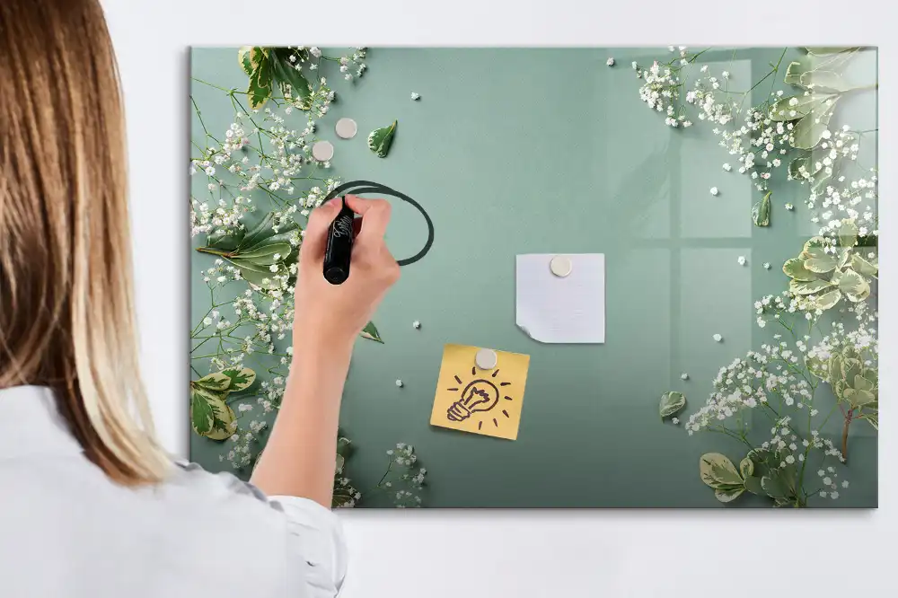 Tablă magnetică cu marker și model cu flori delicate