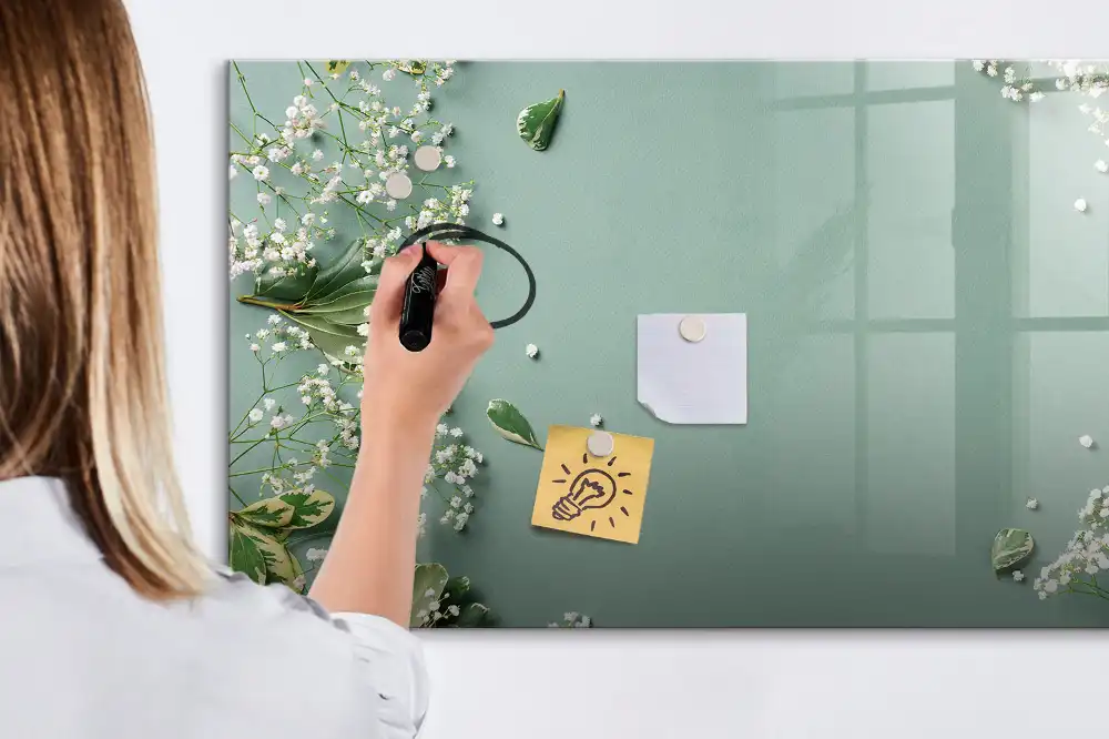 Tablă magnetică cu marker și model cu flori delicate