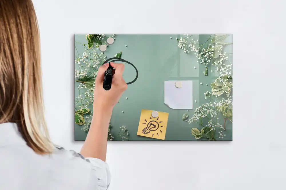 Tablă magnetică cu marker și model cu flori delicate
