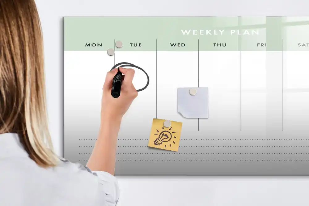 Tablă magnetică organizator săptămânal pentru 7 zile