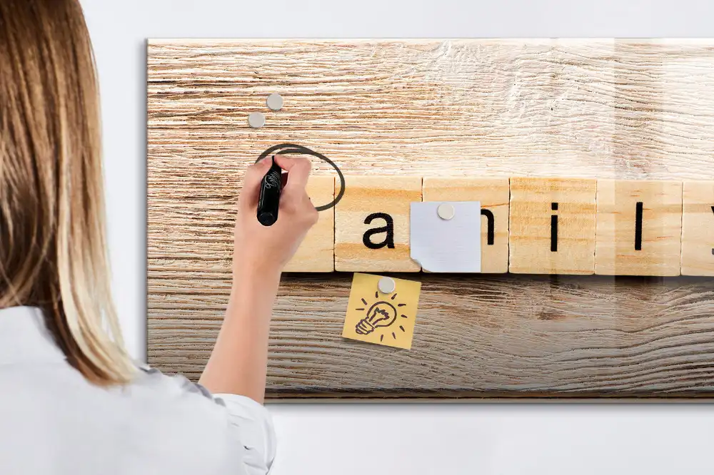Tablă magnetică pentru scris cu inscripție Family