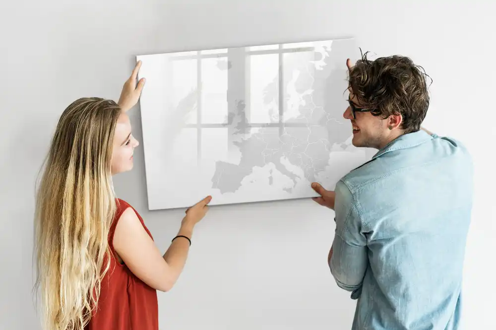 Tablă magnetică cu harta Europei și marker
