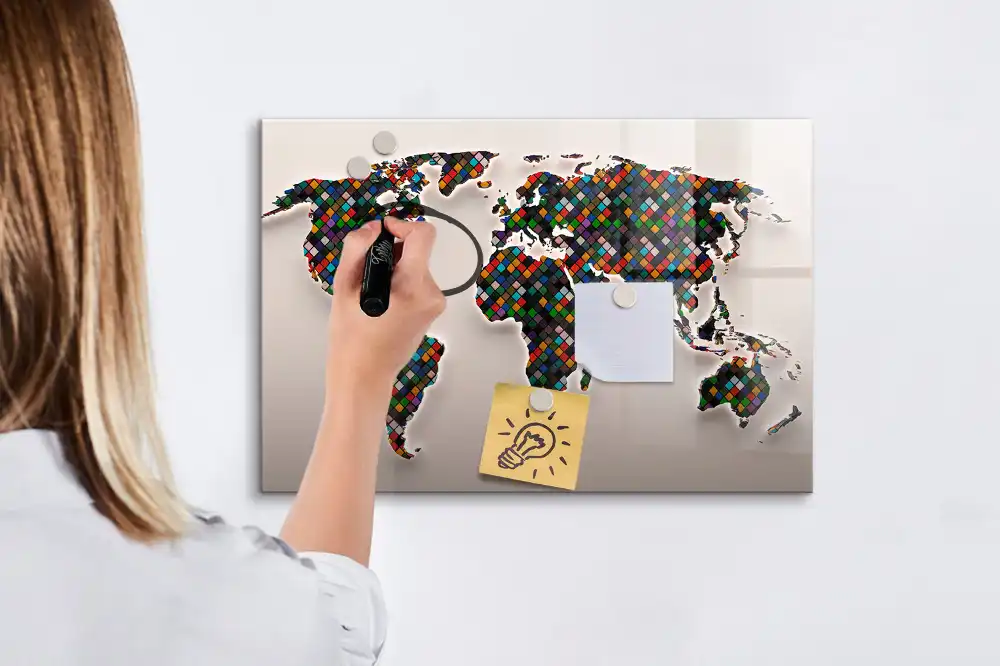 Tablă magnetică de scris cu design abstract al globului pământesc