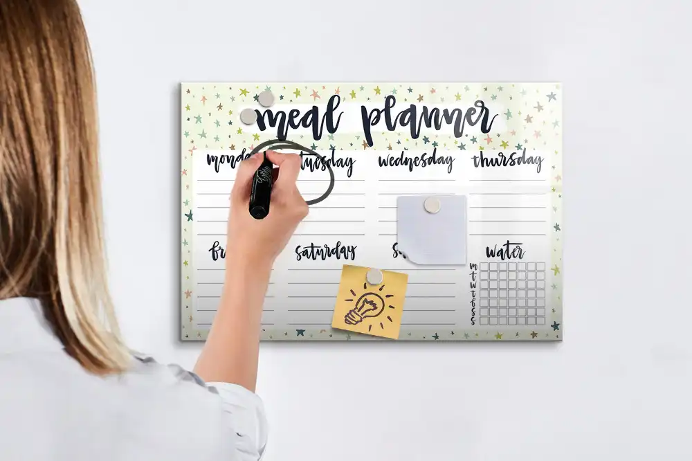Tablă magnetică pentru meniu săptămânal cu model cu stele și marker inclus