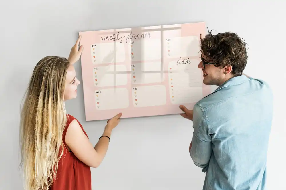 Tablă magnetică pentru planificarea săptămânală cu design drăguț