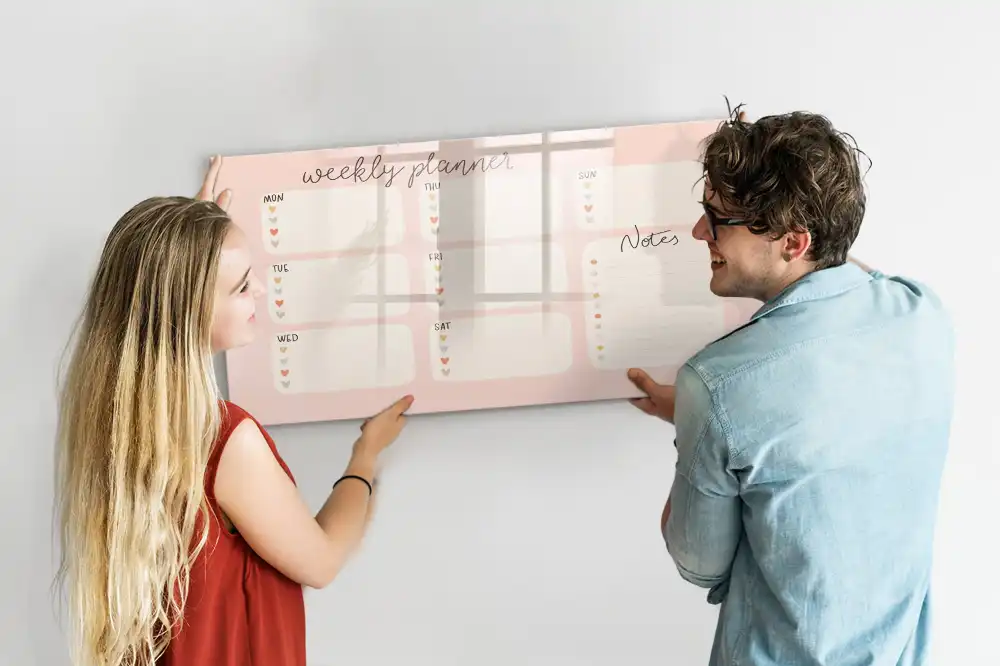 Tablă magnetică pentru planificarea săptămânală cu design drăguț