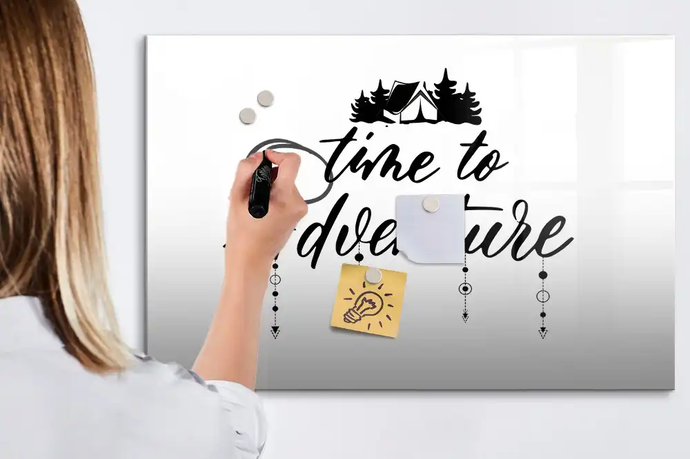 Tablă magnetică pentru magneți Timp pentru aventură