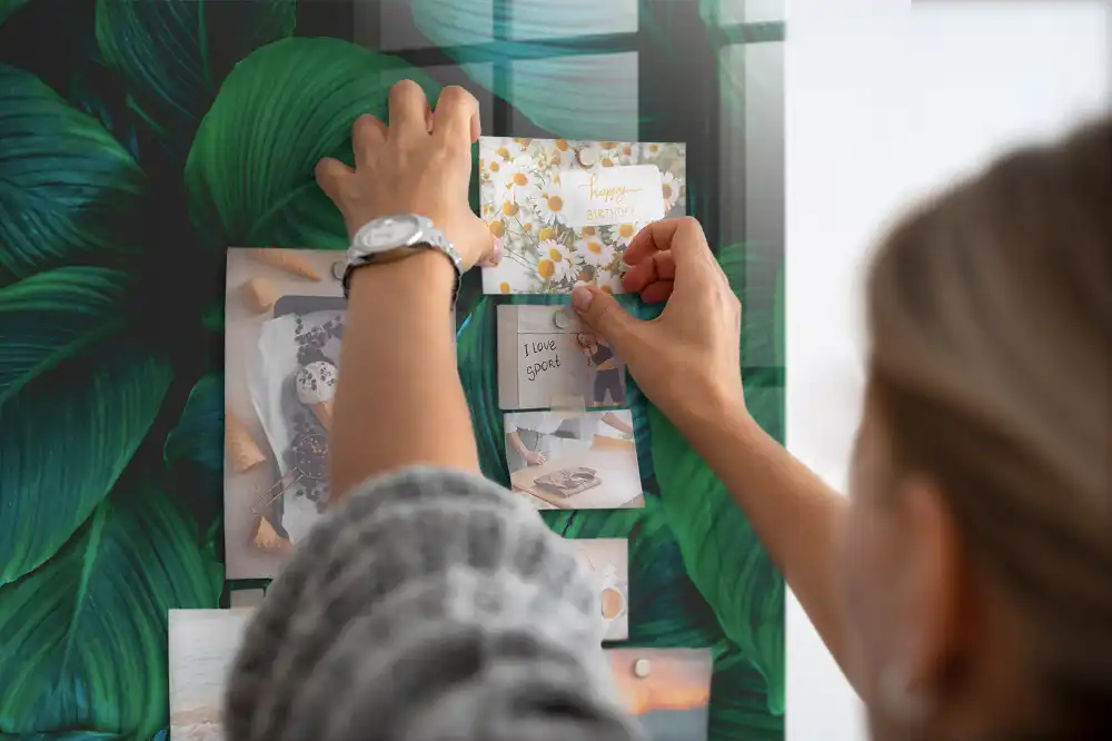 Tablă magnetică cu model de frunze tropicale mari