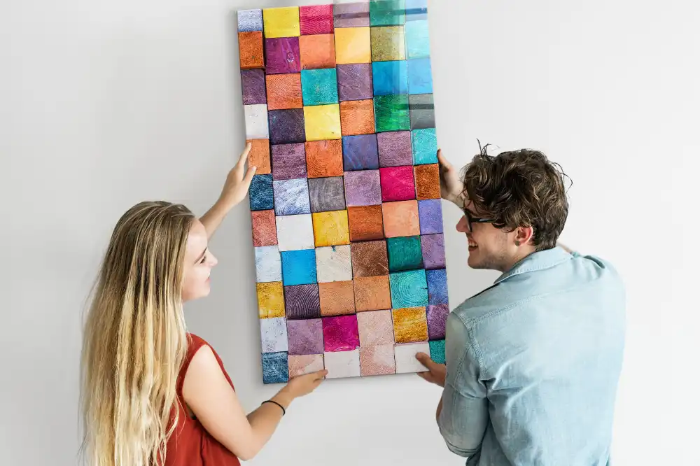 Tablă magnetică de perete cu cuburi colorate din lemn