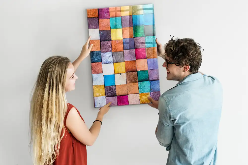 Tablă magnetică de perete cu cuburi colorate din lemn