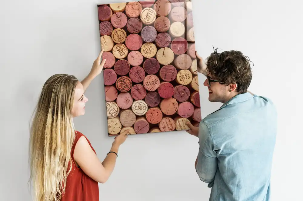 Tablă magnetică de perete pentru dopuri de vin