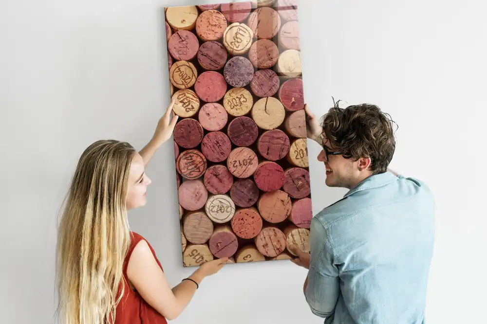 Tablă magnetică de perete pentru dopuri de vin