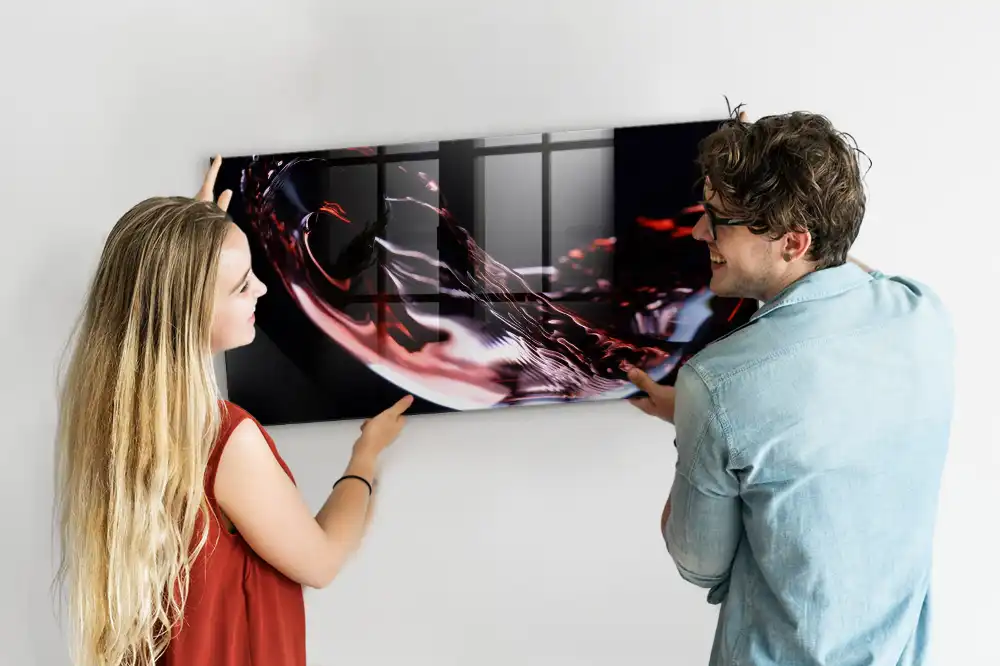 Tablă magnetică din sticlă în formă de pahar de vin