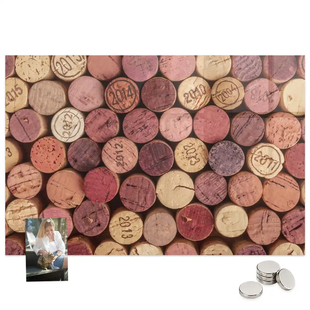 Tablă magnetică pentru capace de vin