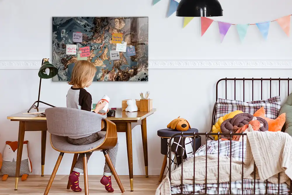 Tablă magnetică din sticlă cu aspect de piatră decorativă