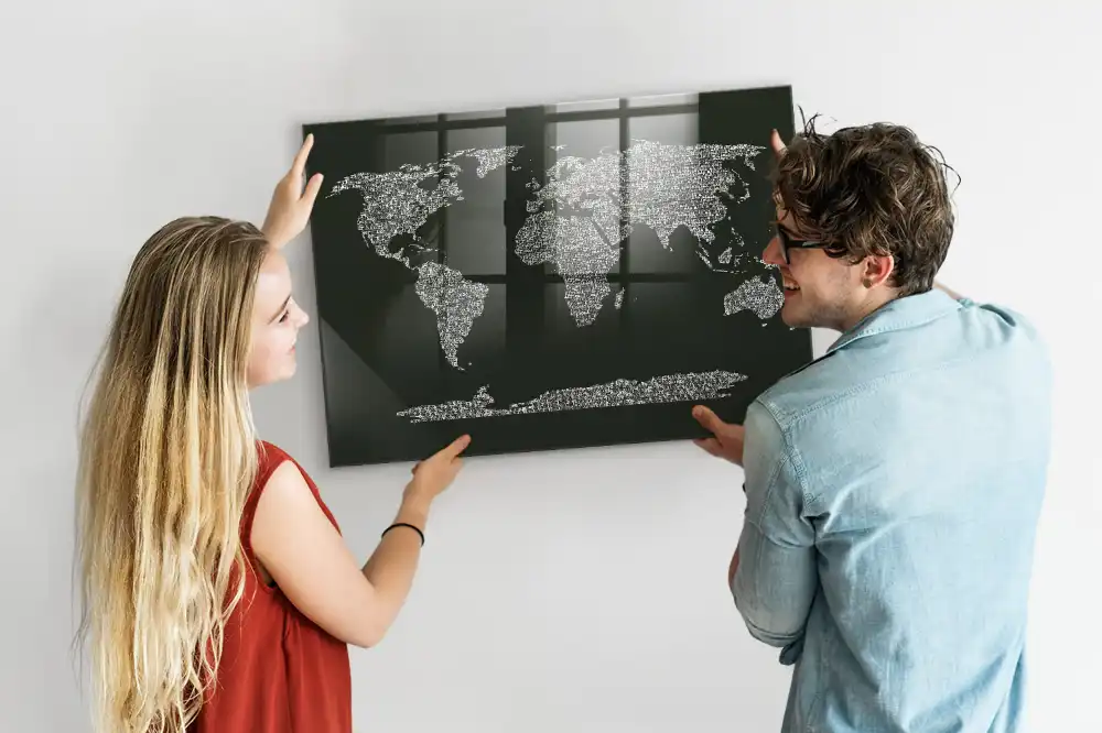 Tablă magnetică cu harta geografică a lumii