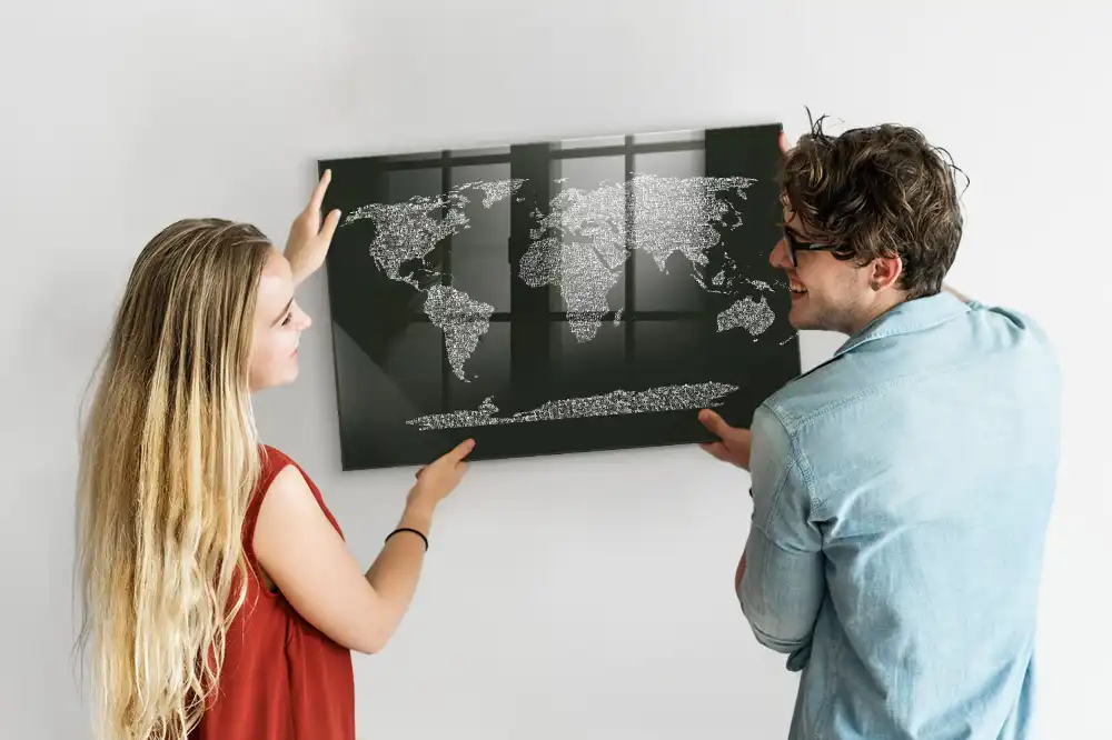 Tablă magnetică cu harta geografică a lumii