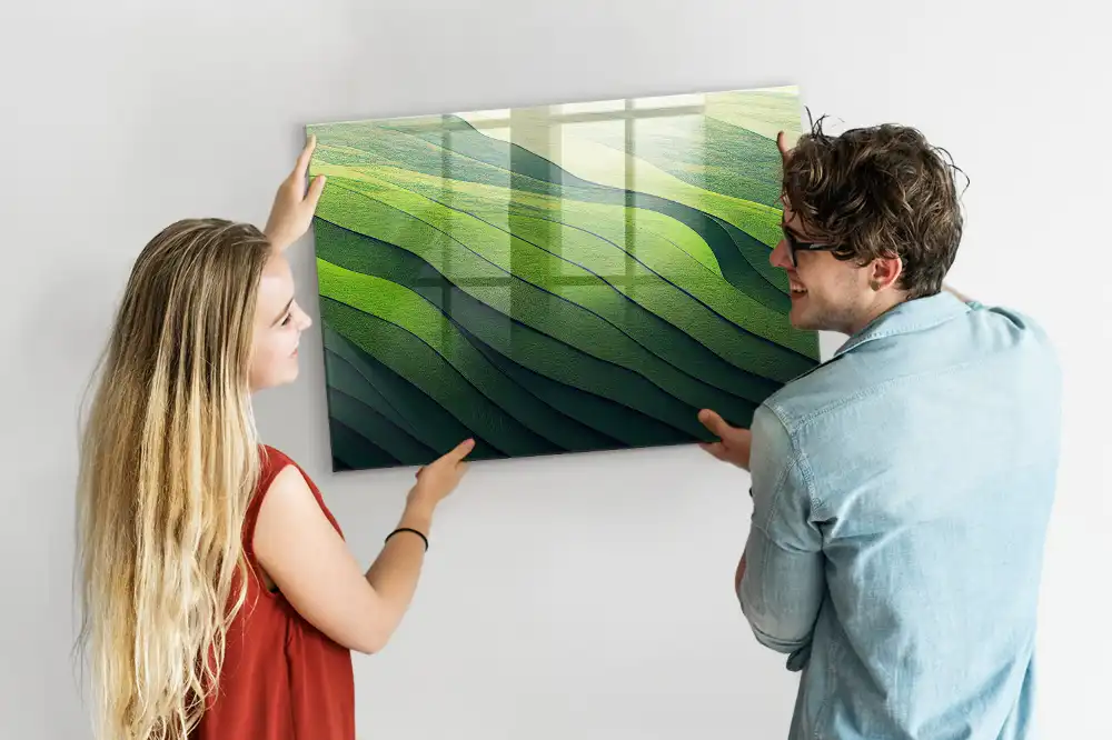 Tablă magnetică cu model abstract reprezentând câmpuri verzi