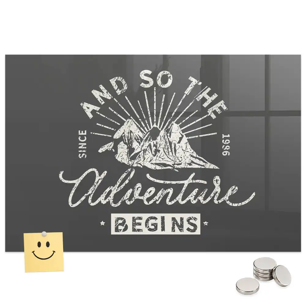 Tablă magnetică din sticlă cu design aforism de aventură