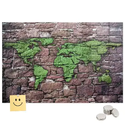Tablă magnetică cu harta lumii pe fundal de cărămidă