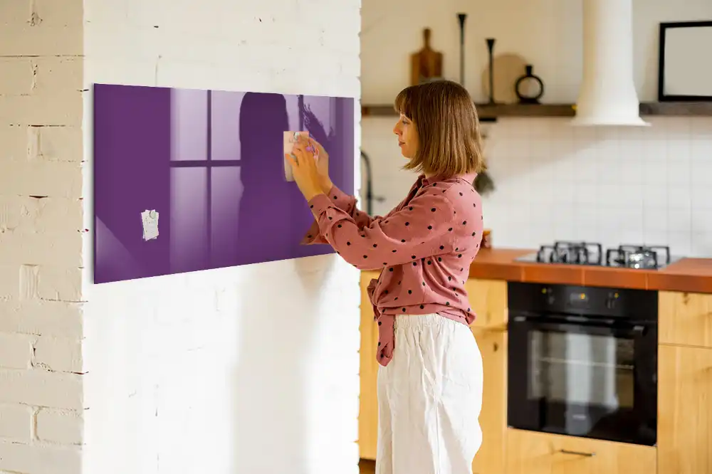 Tablă magnetică din sticlă de culoare violet